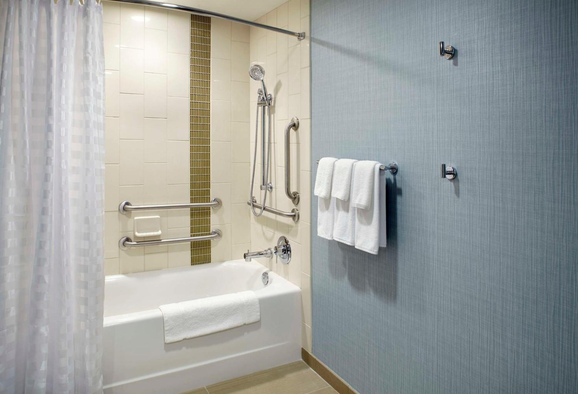 Hyatt Place Cleveland/Lyndhurst/Legacy Village Extérieur photo
